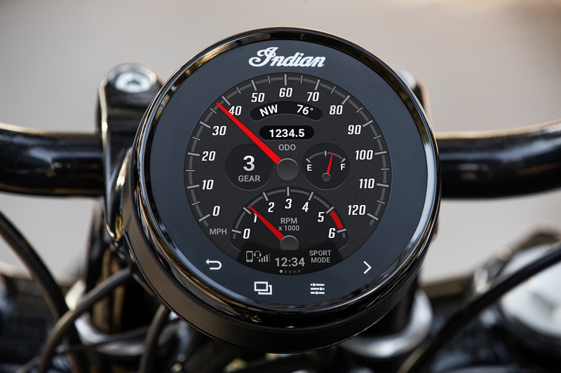 2022 ind chiefdarkhorse blacksmoke detail 6 dark gauge overlay