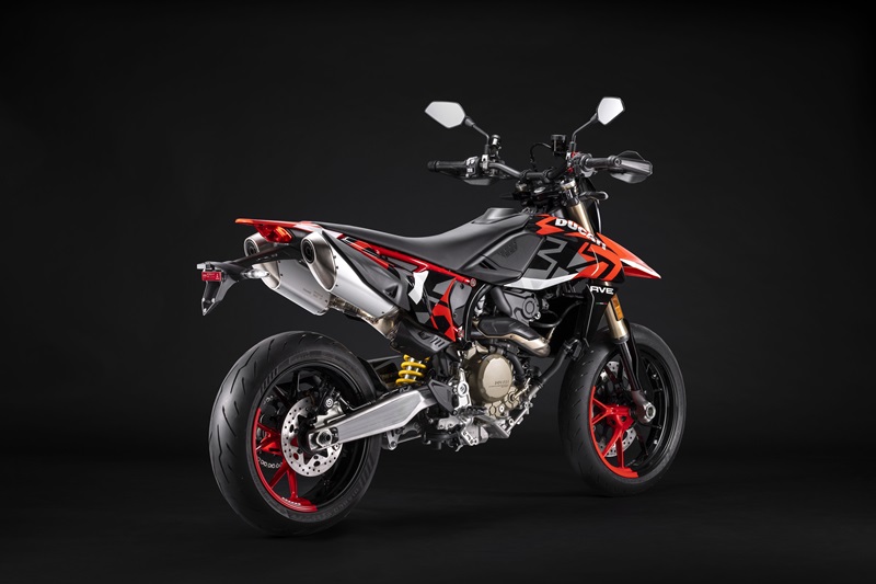 MY24 HYPERMOTARD 698 MONO 02 UC575816 High