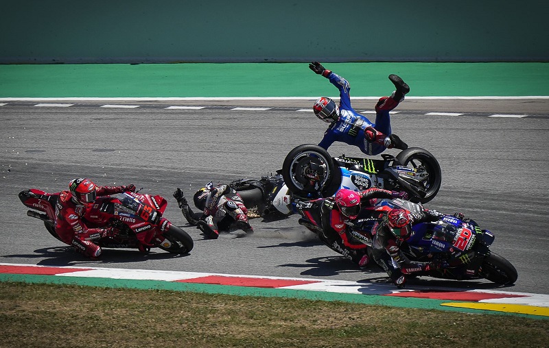 08c028bd 53e5 4f54 8c78 0957bd36b875