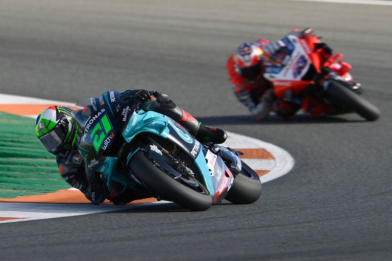 dcq5dam.web.2000.2000