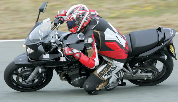 070TM_Suz_GSF1200SBandit